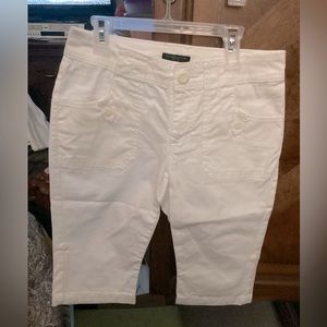 NWOT,Charter Club Capri’s. They can be rolled up into Bermuda Shorts, size 2p